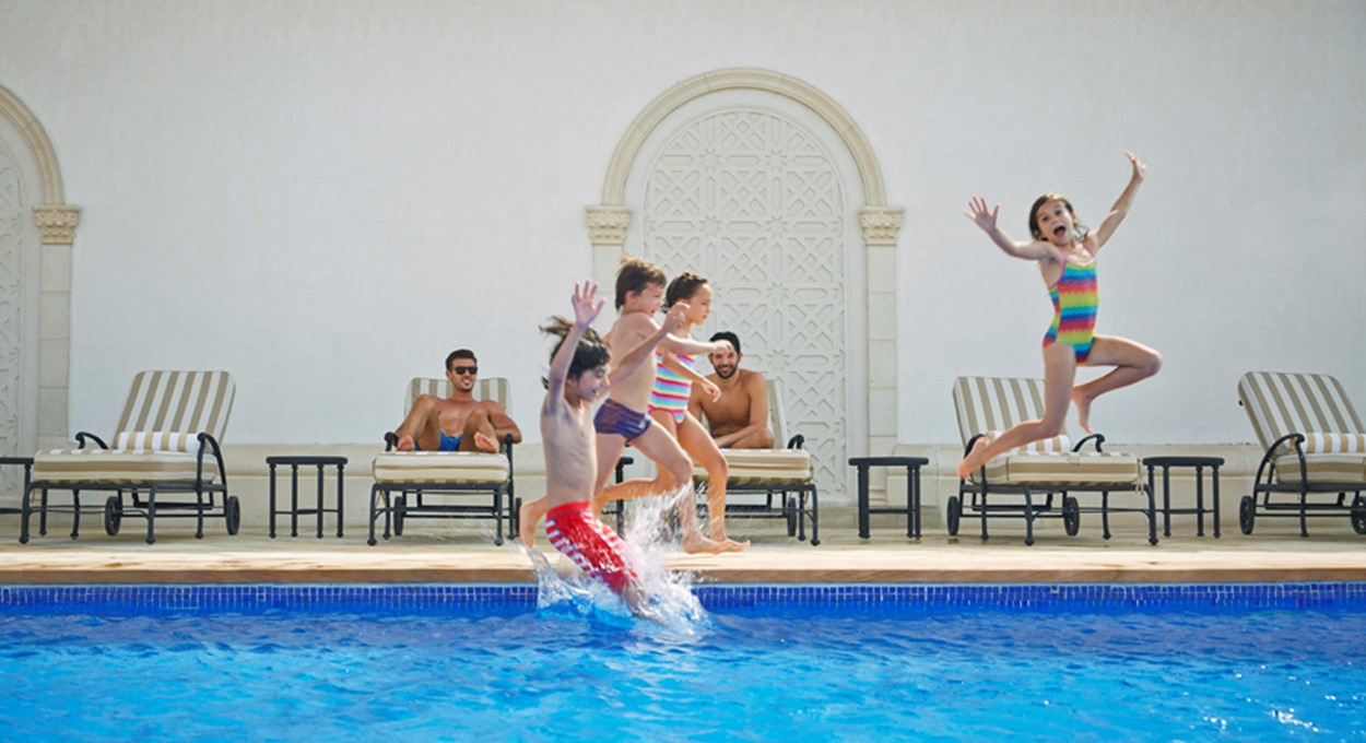 YAS LINKS POOL LS 06 5943